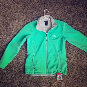 North face Apex Bionic Jacket. Size LARGE